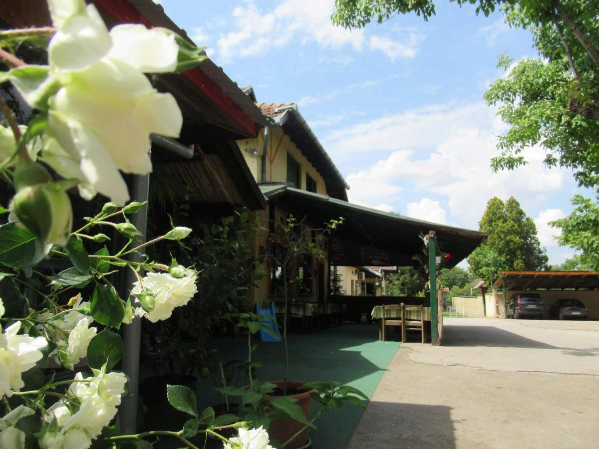 Hotel Fogado Palić Exteriér fotografie