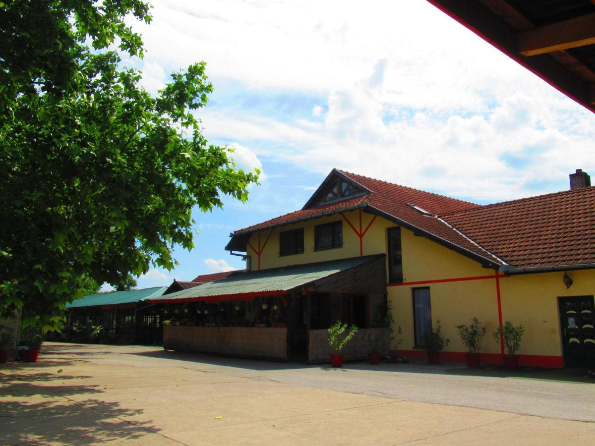 Hotel Fogado Palić Exteriér fotografie